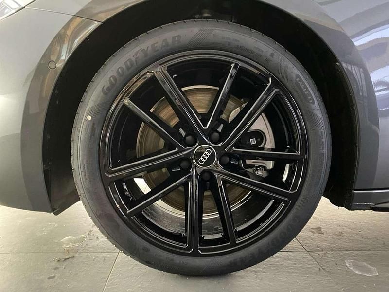 Nouă Audi A5 S-Line 299 CP (219 kW) 2026 Gri Break