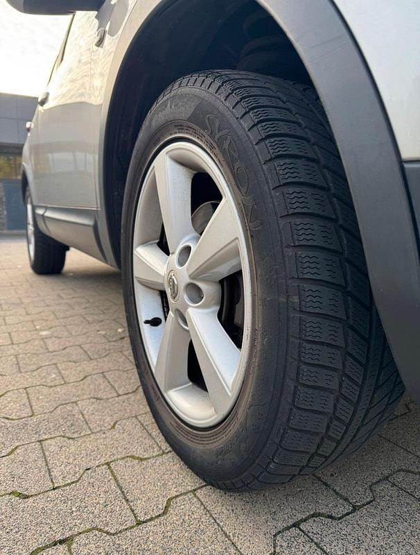 Gebraucht Nissan Qashqai 102 PS (75 kW) 2007 Silber SUV