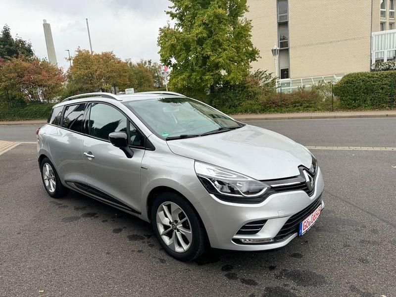 Silber Gebraucht 2017 Renault Clio IV LIMITED Limousine | 7.400 € (Guter Preis) - Bild 1/4