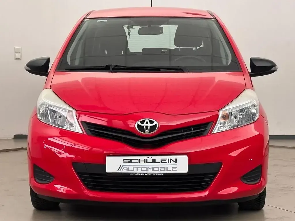 Gebraucht Toyota Yaris Cool 99 PS (72 kW) 2012 Super red 5 Kleinwagen