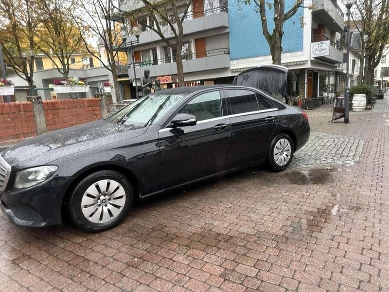 Gebraucht Mercedes E200 150 PS (110 kW) 2019 Limousine