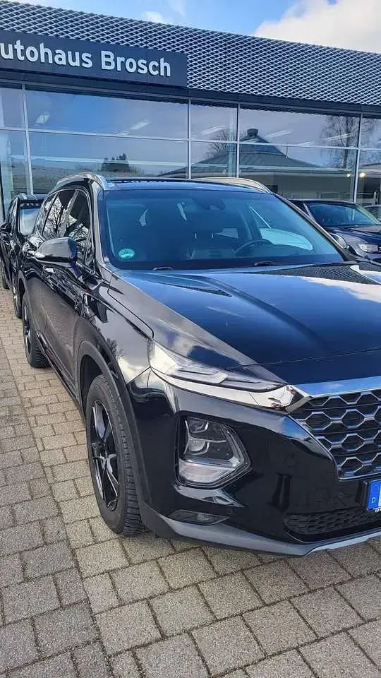 Gebraucht Hyundai Santa Fe Premium 200 PS (147 kW) 2018 Schwarz SUV