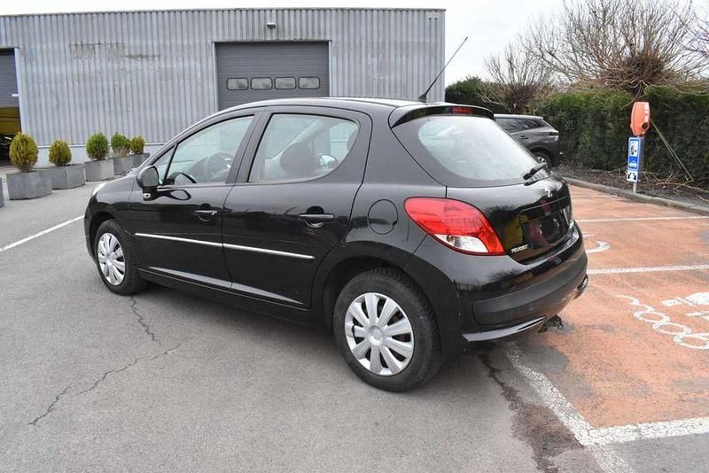 Gebraucht Peugeot 207 68 PS (50 kW) 2014 Schwarz Cabrio