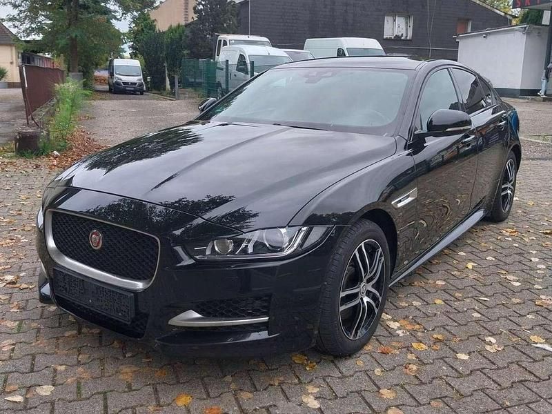Narvik black Gebraucht 2018 Jaguar XE R-Sport Limousine | 13.999 € (Superpreis) - Bild 1/4