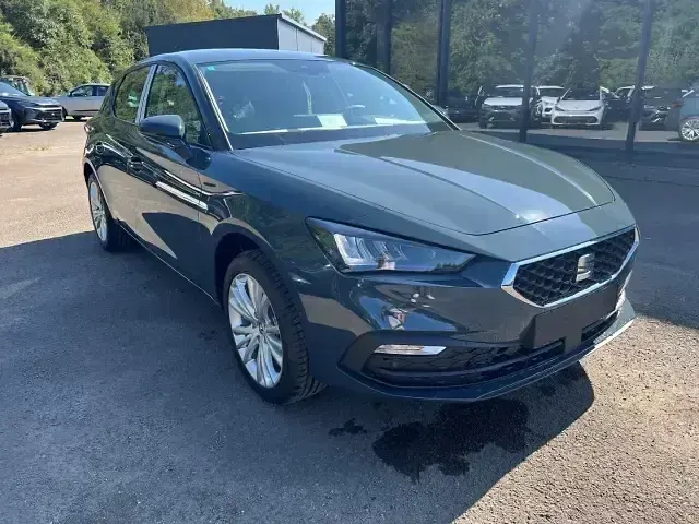 Gebraucht Seat Leon Style 150 PS (110 kW) 2024 Fiord blau Limousine