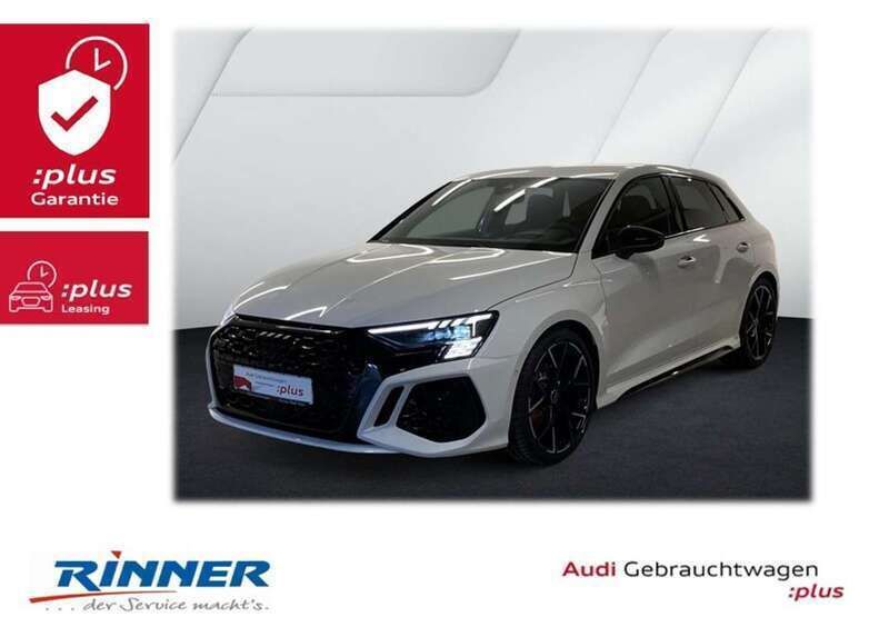 Gletscherweiß metallic Gebraucht 2024 Audi RS3 Sportback Ambiente Kleinwagen | 62.730 € (Etwas zu teuer) - Bild 1/4