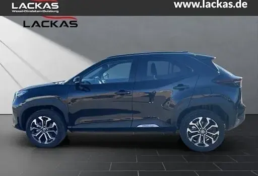 Neu Toyota Yaris Cross 130 PS (95 kW) 2025 Schwarz SUV