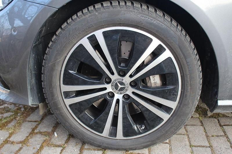 Gebraucht Mercedes E400 330 PS (242 kW) 2023 Grau Kombi