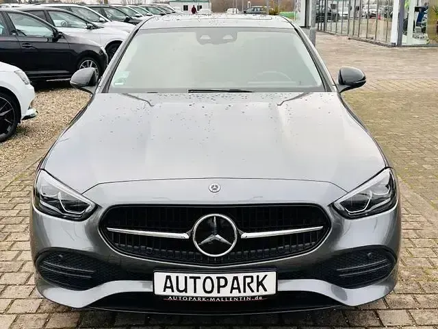 Gebraucht Mercedes C300e Avantgarde 313 PS (230 kW) 2022 Grau Limousine