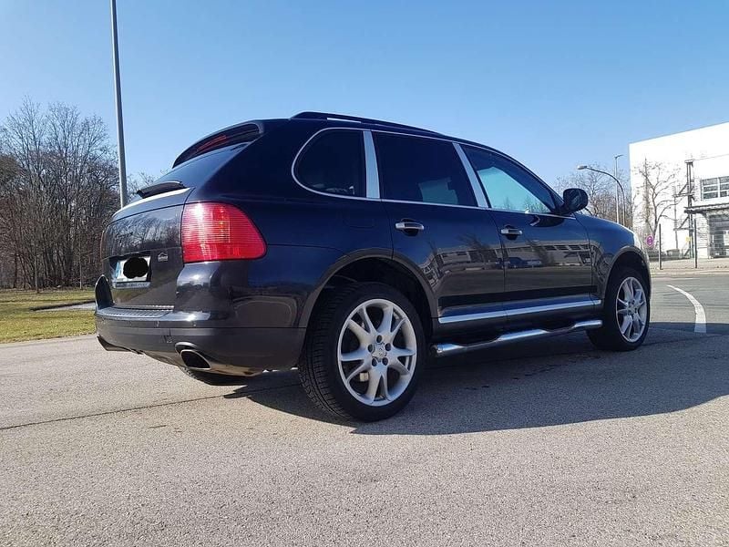Gebraucht Porsche Cayenne Basis 250 PS (183 kW) 2004 Basaltschwarzmetallic SUV
