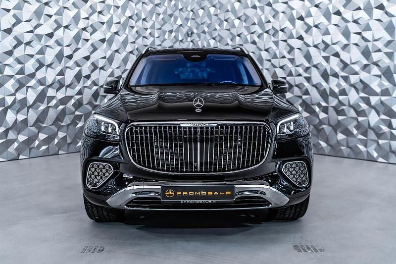 Gebraucht Mercedes GLS600 Maybach 557 PS (409 kW) 2021 Schwarz SUV