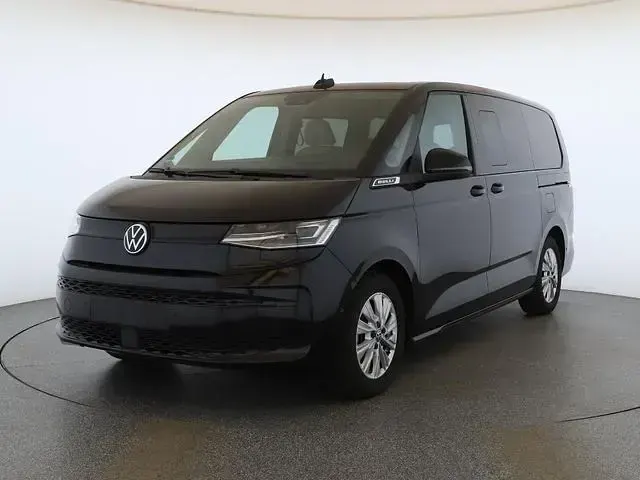 Gebraucht VW Multivan Basis 204 PS (150 kW) 2024 Van / Kleinbus