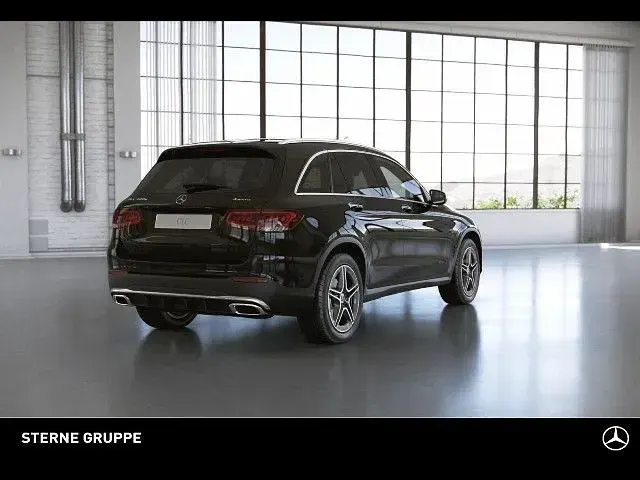 Gebraucht Mercedes GLC300e 320 PS (235 kW) 2021
