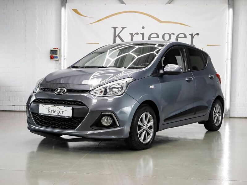 Grau Gebraucht 2016 Hyundai i10 Passion Kleinwagen | 5.950 € (Guter Preis) - Bild 1/4