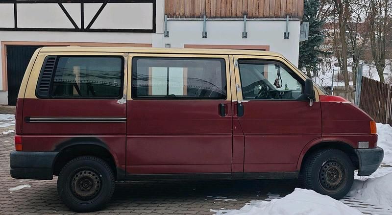 Second-hand VW T4 110 CP (80 kW) 1995 Auriu Van