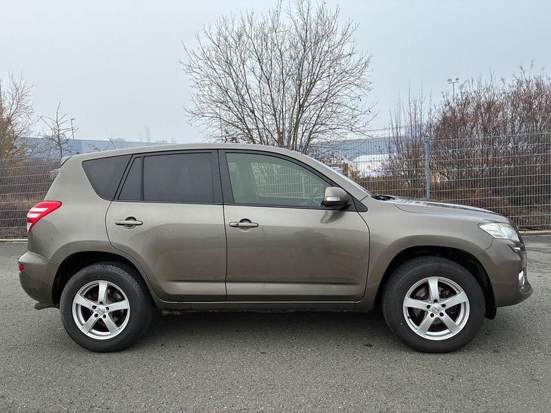 Gebraucht Toyota RAV4 Travel 177 PS (130 kW) 2012 Braun SUV