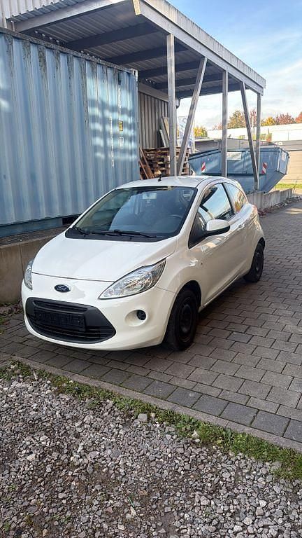 Gebraucht Ford Ka Trend 69 PS (50 kW) 2012 Weiß Kleinwagen