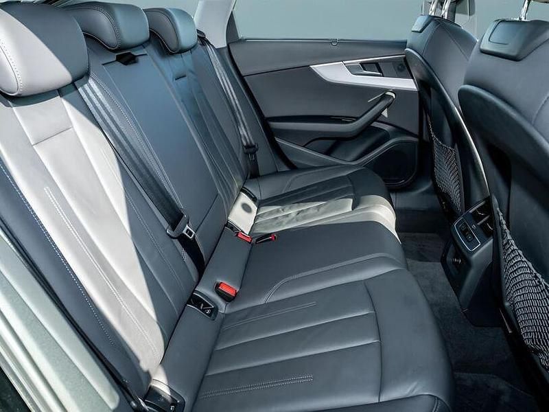 Gebraucht Audi A4 204 PS (150 kW) 2023 Schwarz Kombi