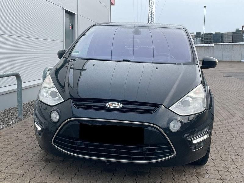 Gebraucht Ford S-MAX Titanium 160 PS (117 kW) 2011 Schwarz Van / Kleinbus