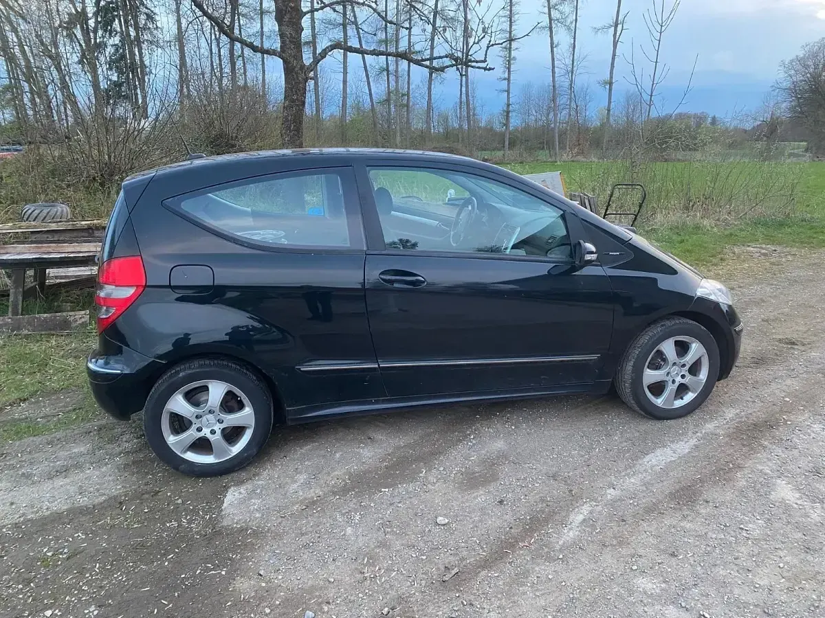 Gebraucht Mercedes A150 95 PS (69 kW) 2005 Schwarz Kleinwagen