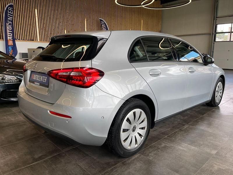 Gebraucht Mercedes A200 163 PS (119 kW) 2019 Silber Limousine