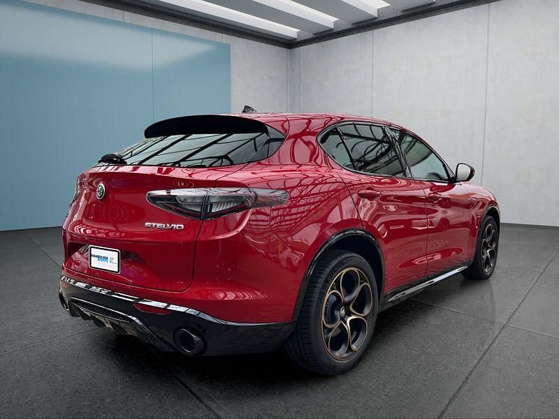 Neu Alfa Romeo Stelvio 280 PS (205 kW) 2025 Rot SUV