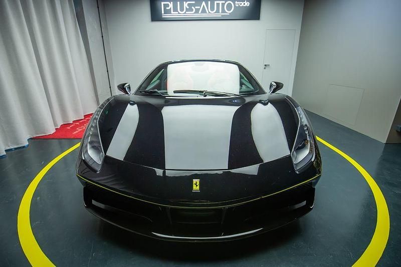 Gebraucht Ferrari 488 669 PS (492 kW) 2018 Schwarz Cabrio
