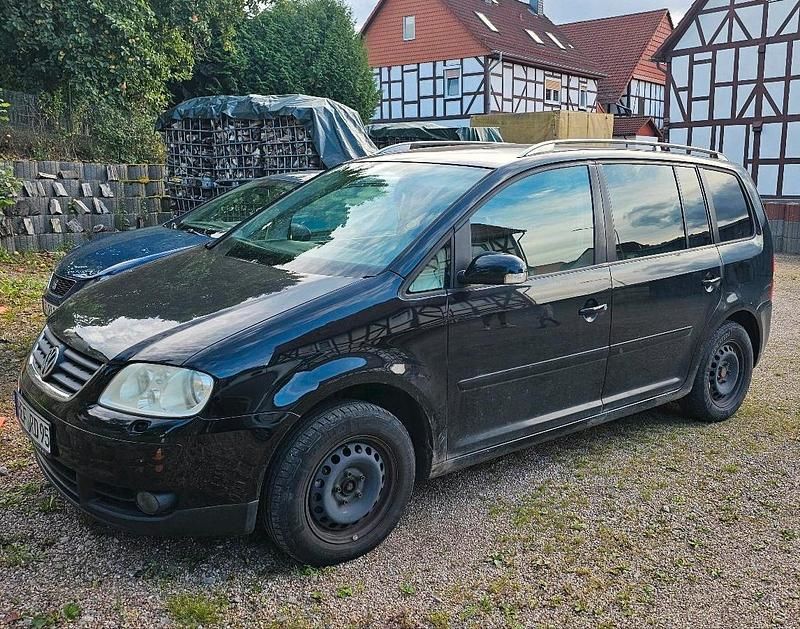 Schwarz Gebraucht 2004 VW Touran Van / Kleinbus | 1.150 € (Superpreis) - Bild 1/4