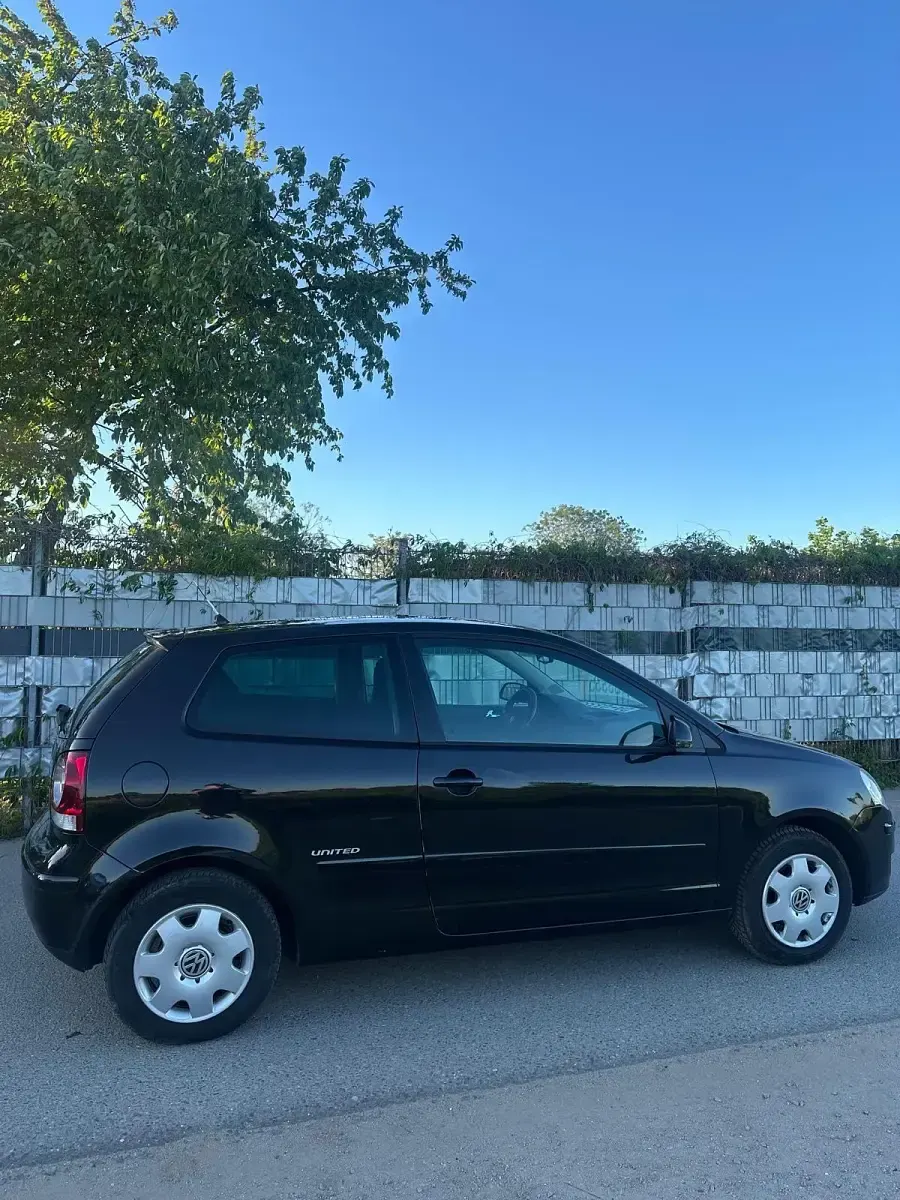 Gebraucht VW Polo 60 PS (44 kW) 2008 Schwarz Kleinwagen