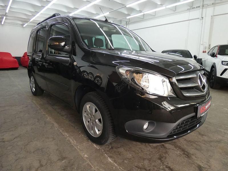 Schwarz Gebraucht 2020 Mercedes Citan 111 Edition Kombi | 14.699 € (Fairer Preis) - Bild 1/4