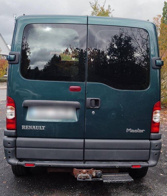 Grün Gebraucht 2006 Renault Master Van / Kleinbus | 5.200 € (Fairer Preis) - Bild 1/4