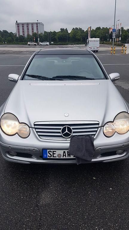 Silber Gebraucht 2001 Mercedes CL200 Coupé | 1.700 € (Etwas zu teuer) - Bild 1/2