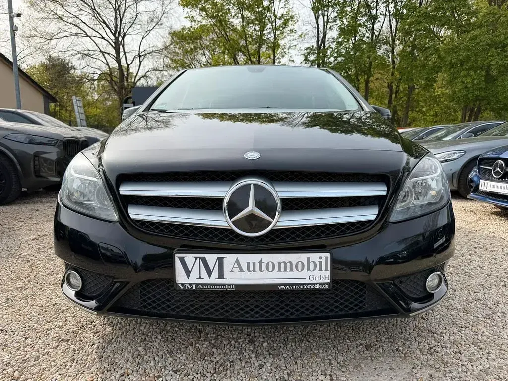 Second-hand Mercedes B200 156 CP (114 kW) 2012 Negru Monovolum