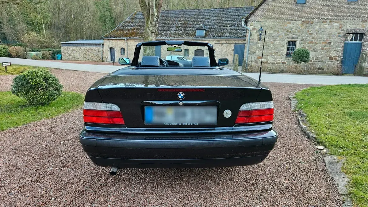 Gebraucht BMW 318 Sport Line 116 PS (85 kW) 1999 Schwarz Cabrio