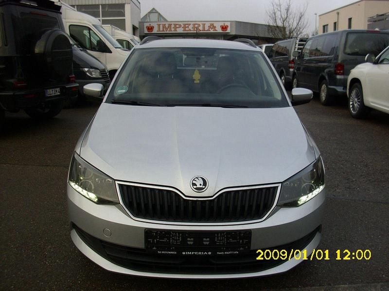 Silber Gebraucht 2016 Skoda Fabia Ambition Kombi | 5.498 € (Guter Preis) - Bild 1/4