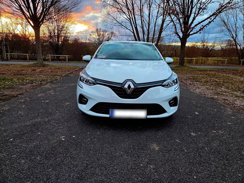 Gebraucht Renault Clio IV 101 PS (74 kW) 2019 Weiß Kleinwagen