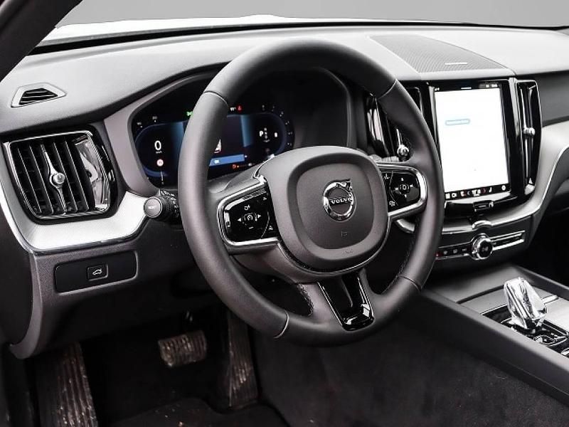 Gebraucht Volvo XC60 Plus 250 PS (183 kW) 2023 Grau SUV