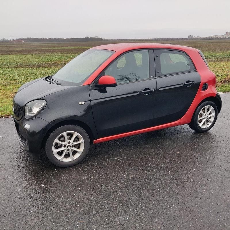 Schwarz Gebraucht 2016 Smart ForFour Passion Kleinwagen | 6.500 € (Guter Preis) - Bild 1/4
