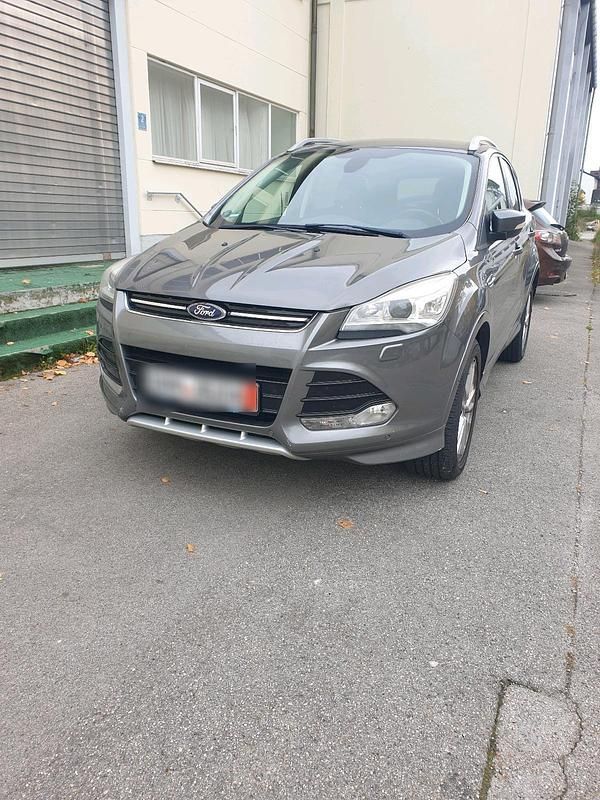 Grau Gebraucht 2014 Ford Kuga SUV | 8.900 € (Fairer Preis) - Bild 1/4