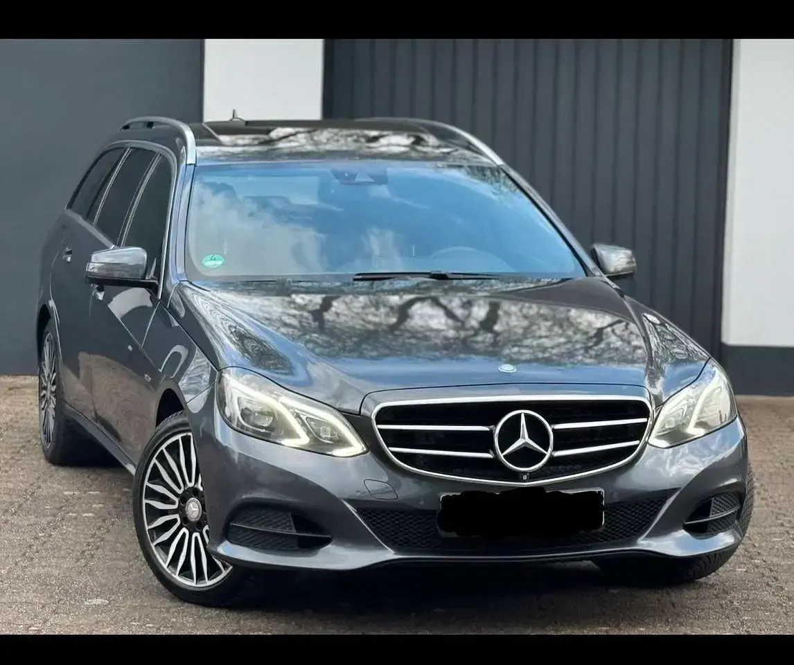Gebraucht Mercedes E350 Edition 258 PS (189 kW) 2015 Grau Kombi