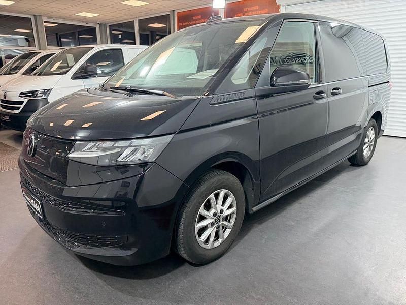 Gebraucht VW Multivan Basis 150 PS (110 kW) 2023 Deep black Van