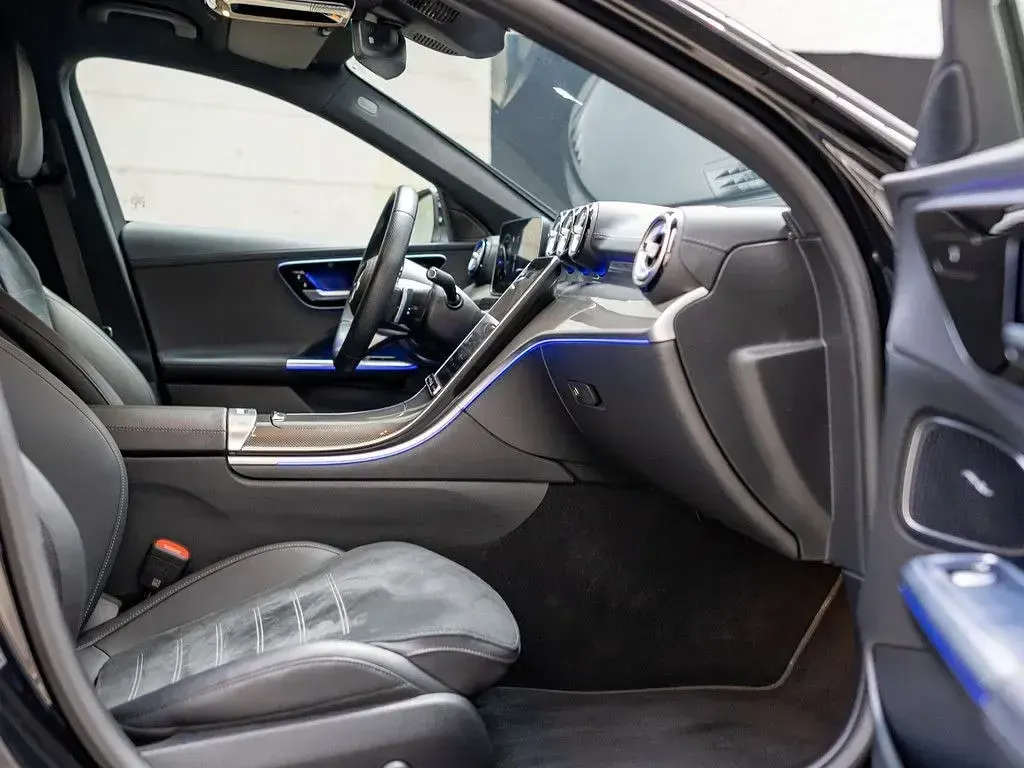 Gebraucht Mercedes C300 204 PS (150 kW) 2022 Schwarz Kombi