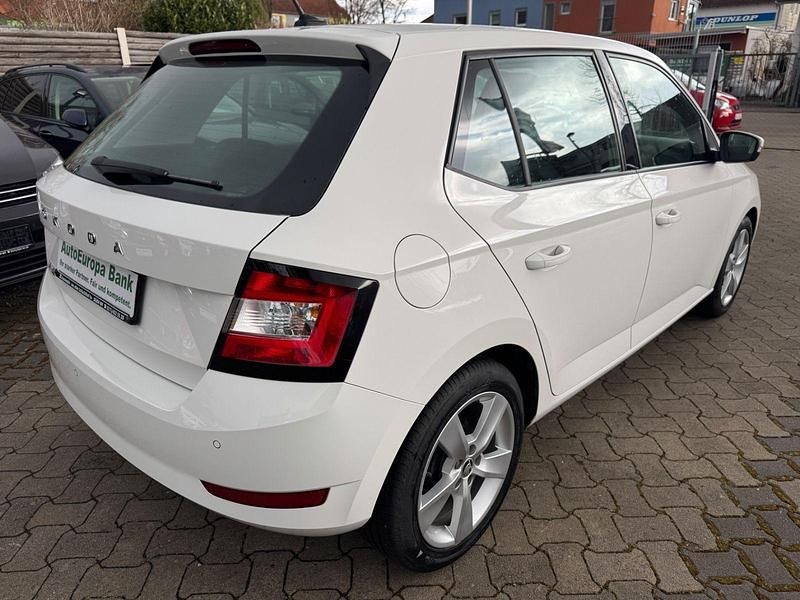 Gebraucht Skoda Fabia Cool Plus 60 PS (44 kW) 2021 Weiß Kleinwagen