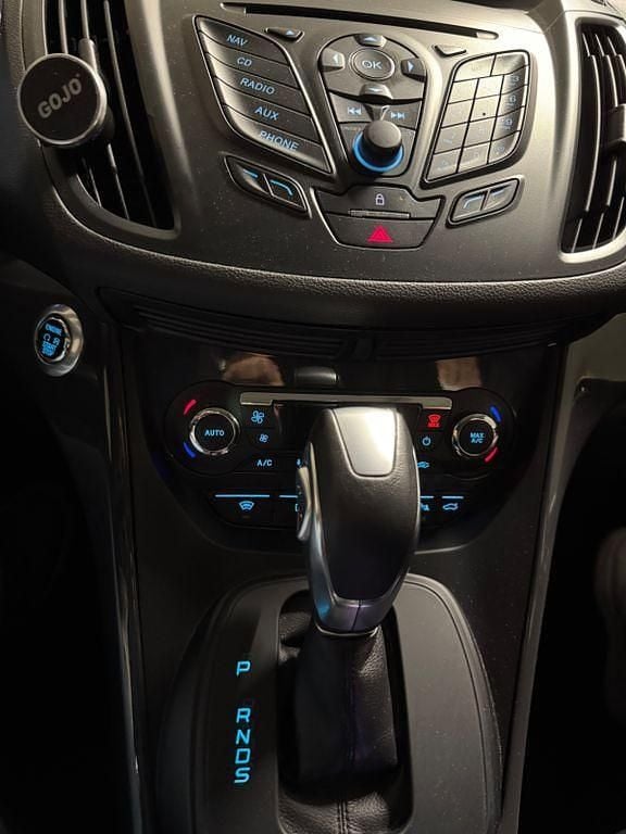 Gebraucht Ford Kuga Individual 182 PS (133 kW) 2014 Grau SUV