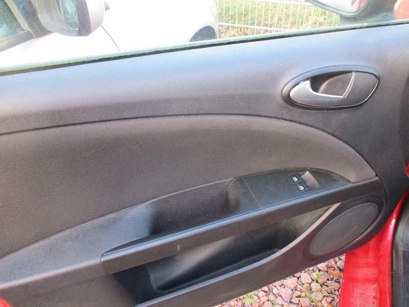 Gebraucht Seat Leon 105 PS (77 kW) 2013 Rot Limousine