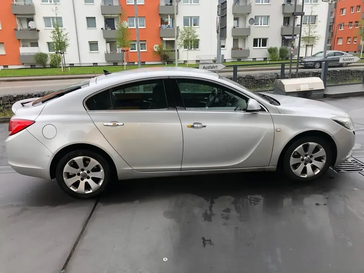 Usata Opel Insignia 210 CV (154 kW) 2009 Argento Berlina