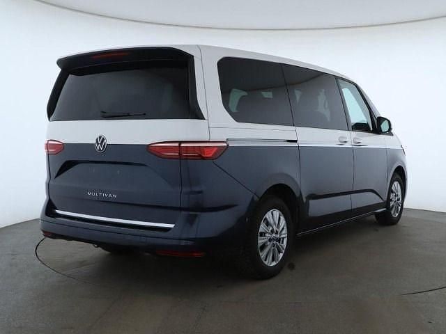 Gebraucht VW Multivan Life 150 PS (110 kW) 2025 Weiß Van
