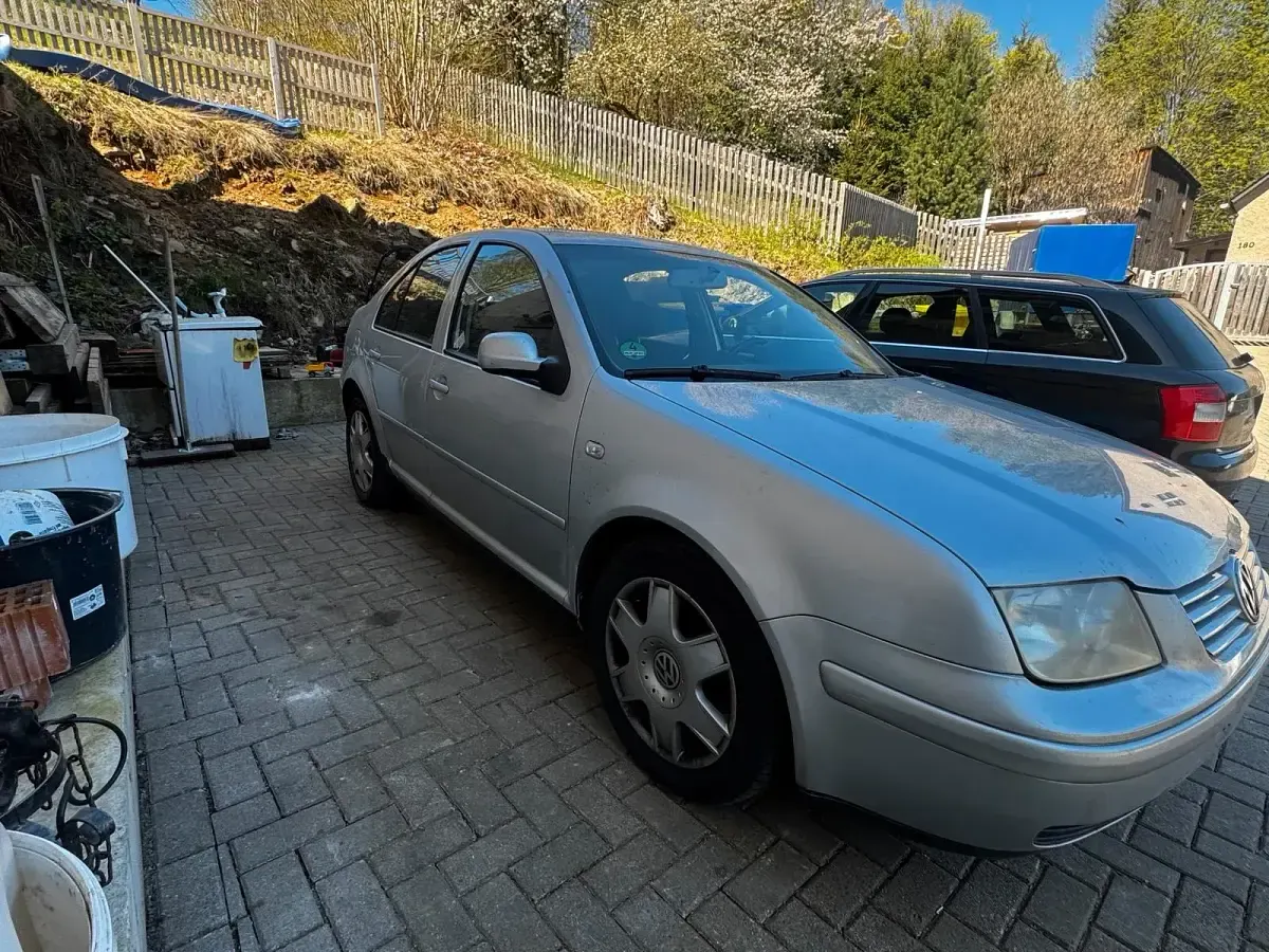 Usata VW Bora 150 CV (110 kW) 2004 Argento Berlina