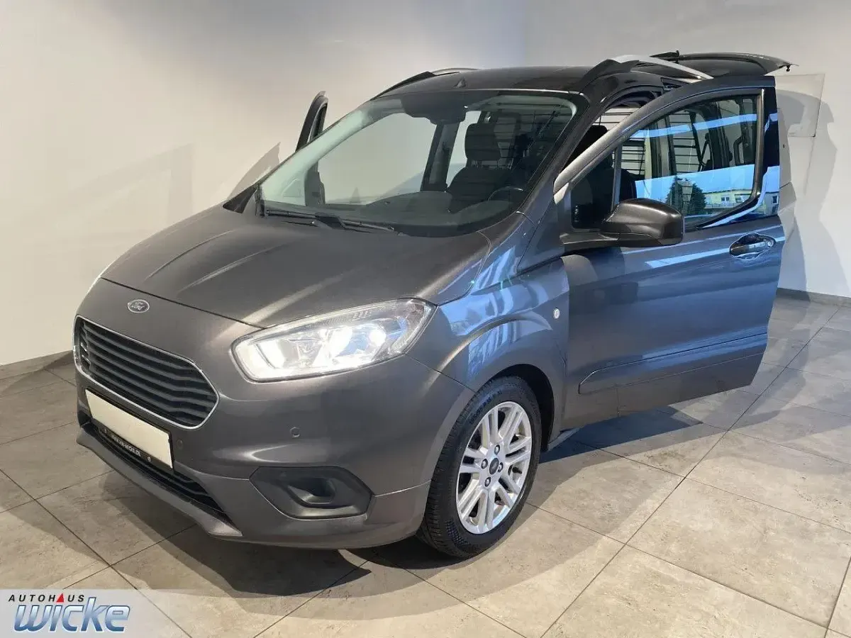 Gebraucht Ford Tourneo Courier Titanium 101 PS (74 kW) 2019 Grau Van / Kleinbus