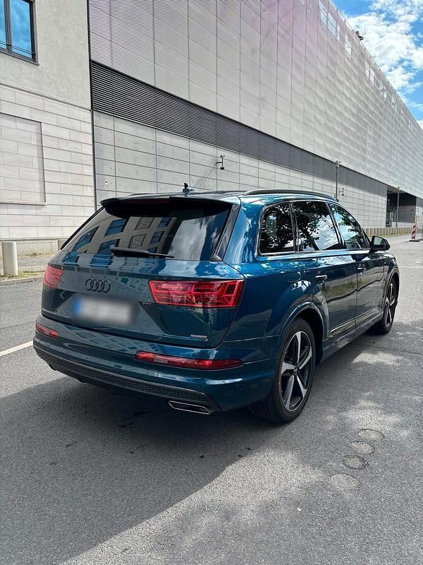 Blau Gebraucht 2019 Audi Q7 S-Line SUV | 28.500 € (Superpreis) - Bild 1/4